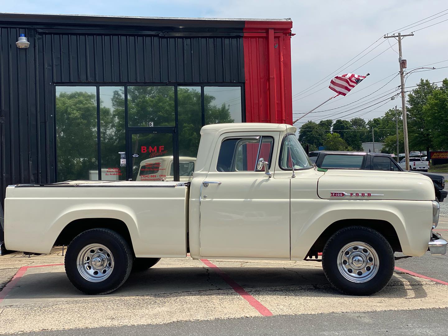 1960 Ford F100 - Original Owners - Charlotte Purchased 1960 gallery photo 2
