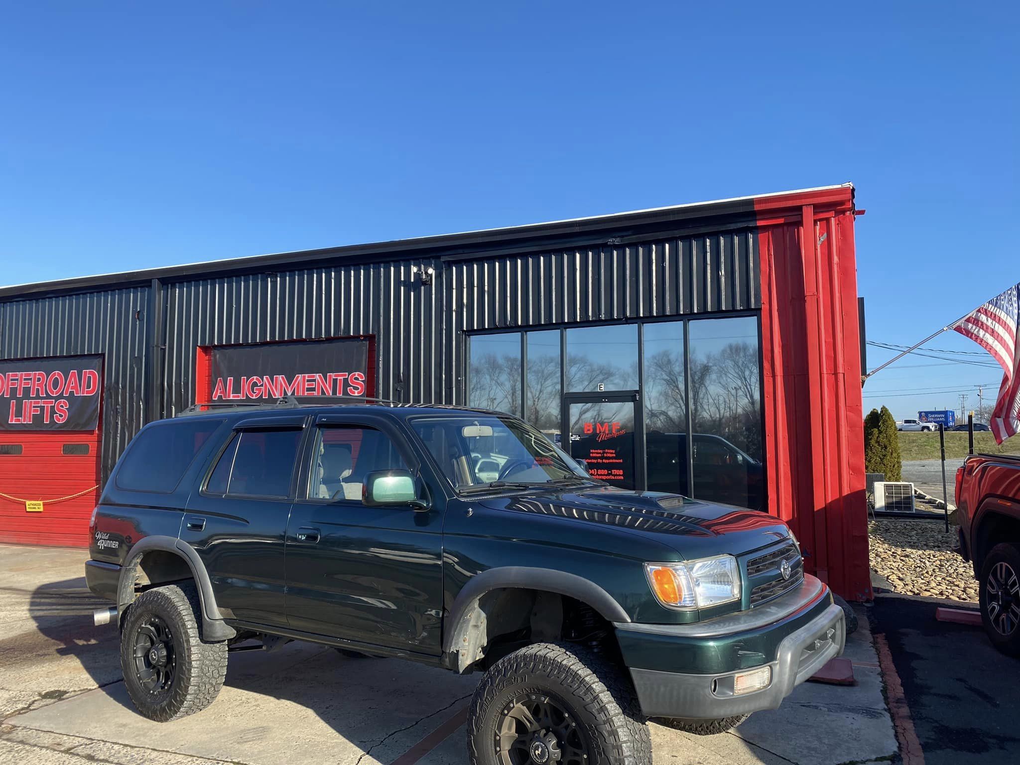 1999 Toyota 4Runner gallery photo 2