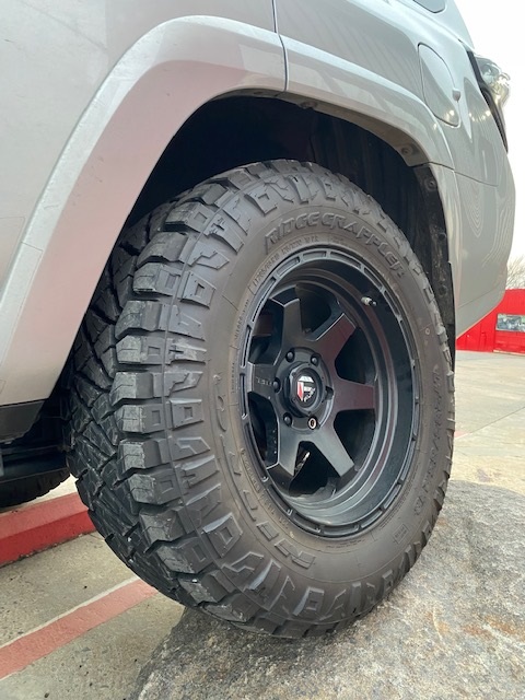 2020 TRD 4Runner gallery photo 5